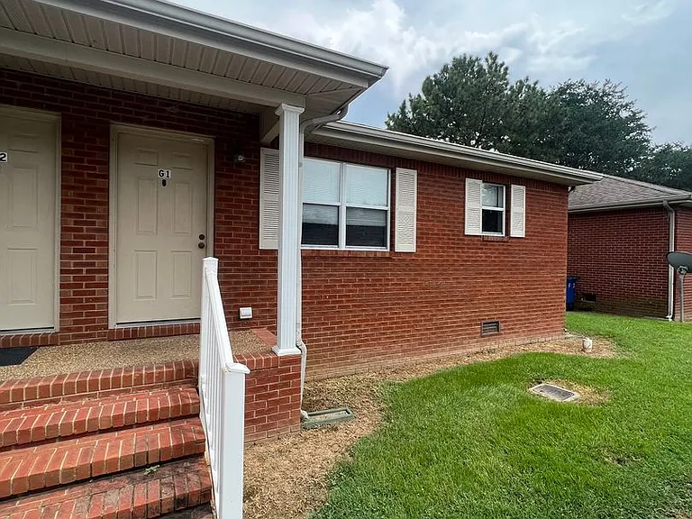 579 Baker Rd — Photo 3