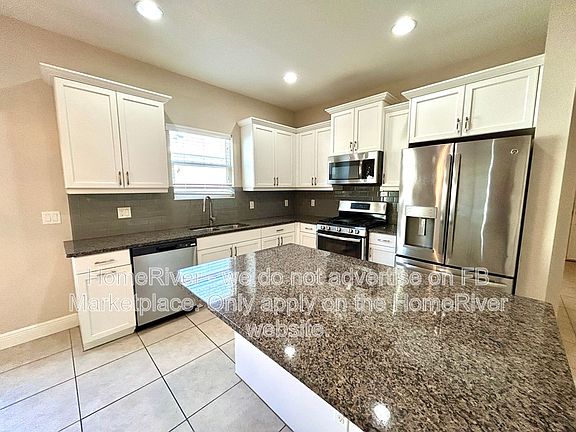 3rd image of 12143 Longview Lake Cir