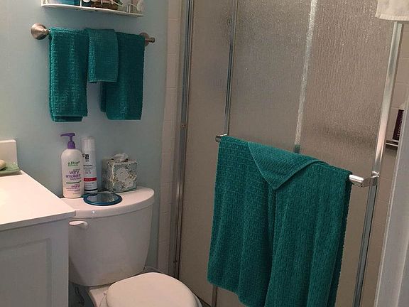 43 master bath 2