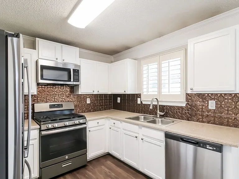 459 Pecan Wood Cir — Photo 9
