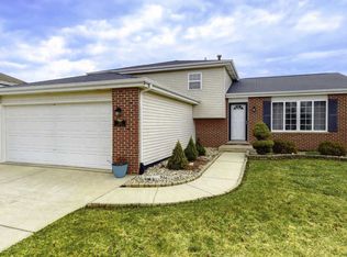 253 Hancock Dr, New Lenox, IL
