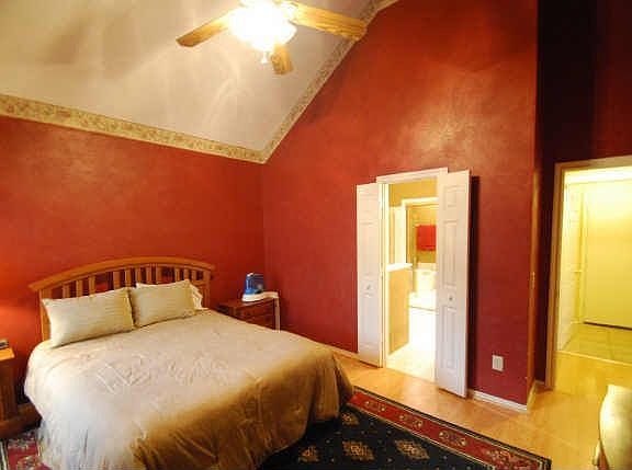 3rd image of 150 Cumberland Cir