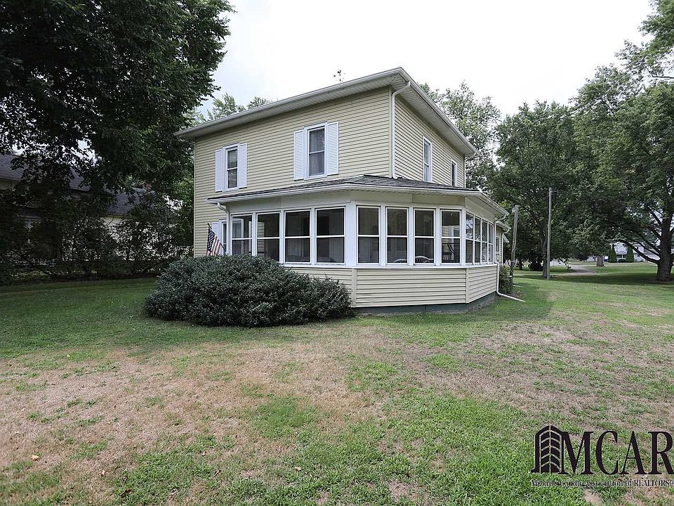 1st image of 602 Saline St