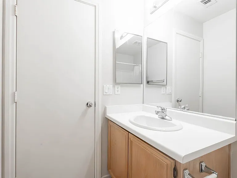 5531 Doubleday St — Photo 33
