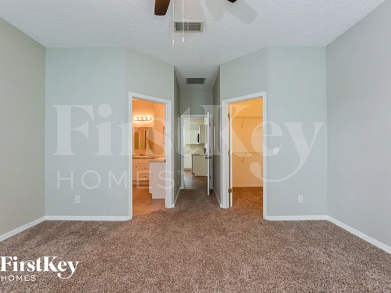 10020 Savannah Bluff Ln — Photo 7