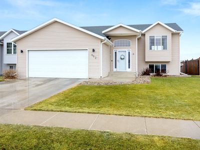 952 38 1/2 Ave W, West Fargo, ND, 58078
