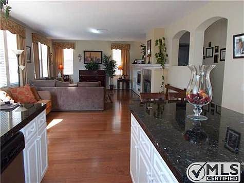 2nd image of 2737 Valleycreek Dr