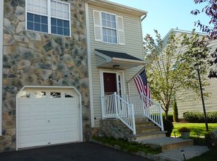 20 Victoria Dr, Somerset, NJ 08873