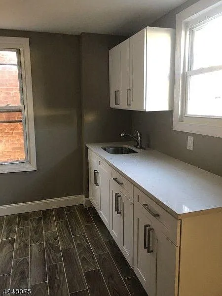 176 Carbon St #3