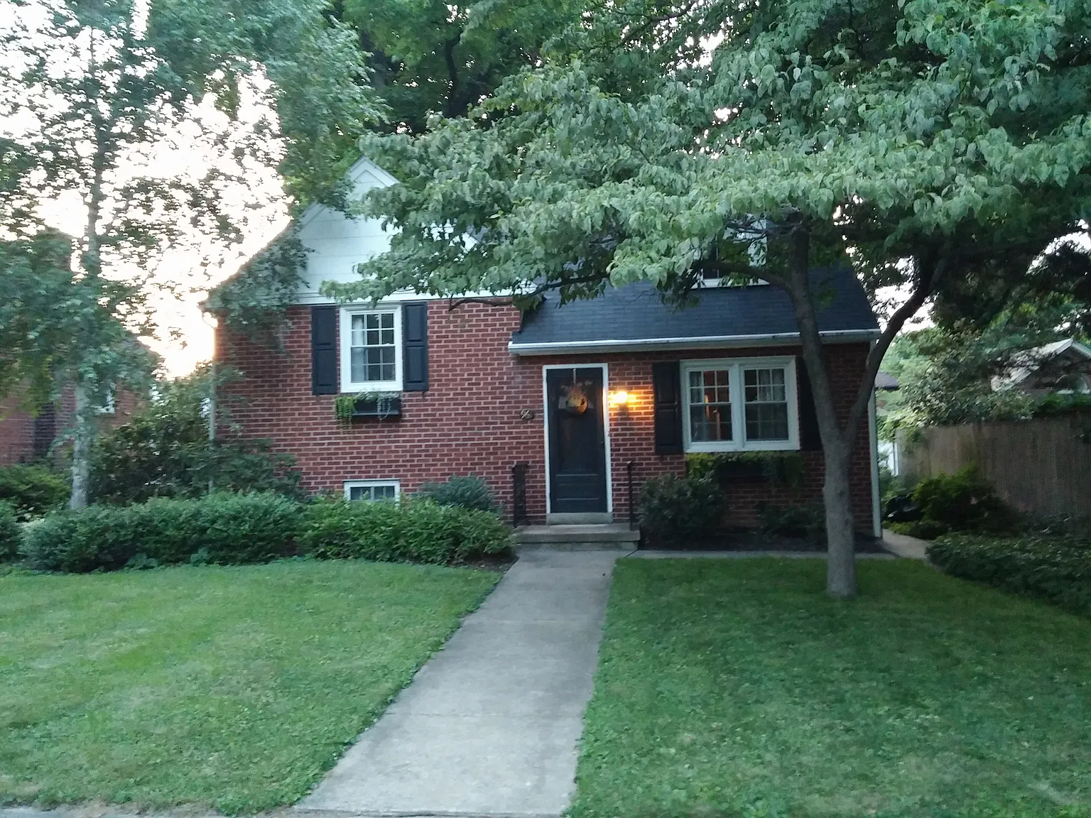 961 Louise Ave photo 1