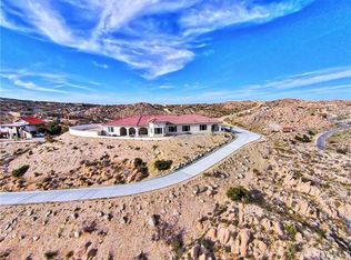 6057 Buena Suerte Rd, Yucca Valley, CA 92284