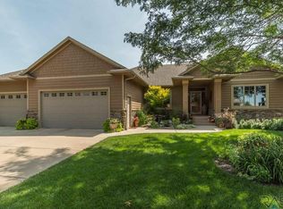 2032 S Abbeystone Ct, Sioux Falls, SD 57110