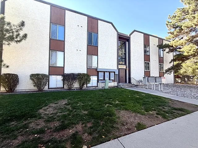2 bed, 864 sqft, $1,500 — Photo 2