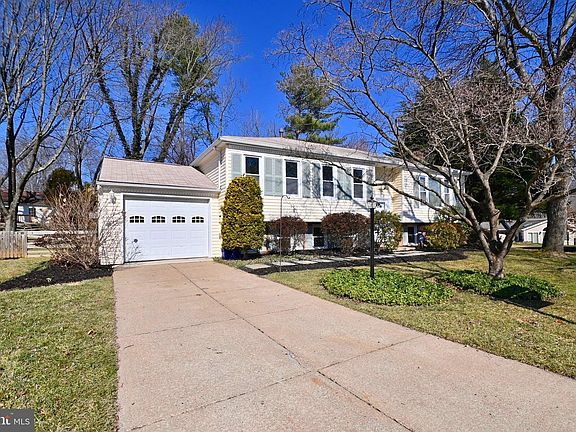 2nd image of 9610 Glenarm Ct