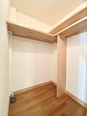 Rented by Anchor Associates | media 12