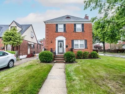 75-02 177th St, Fresh Meadows, NY, 11366