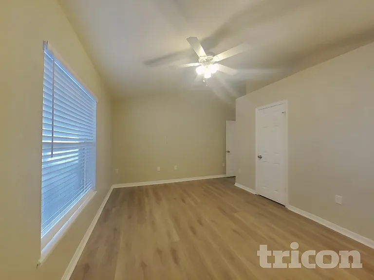 822 Brenton Leaf Dr — Photo 6