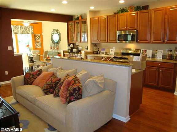 3rd image of 1212 N James Estates Dr