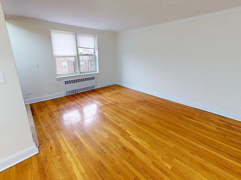 2nd image of 49 Murdock Ct APT 6F