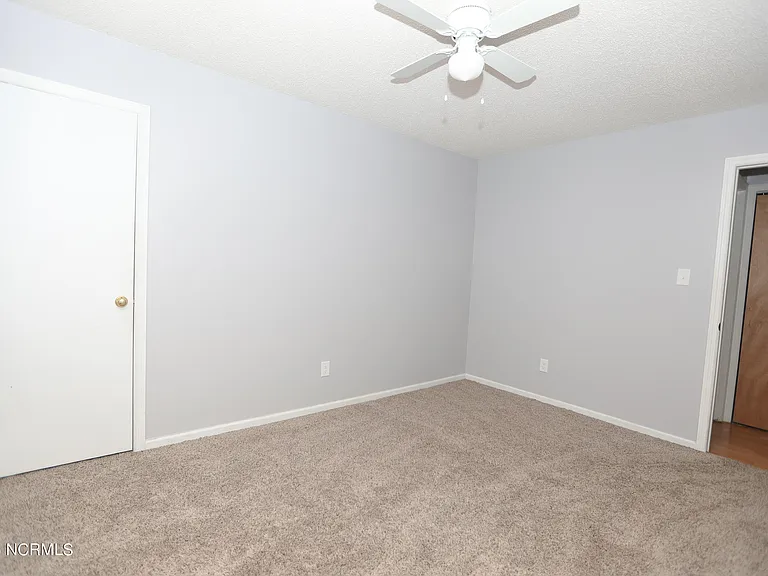 621 S Hampton Dr — Photo 13