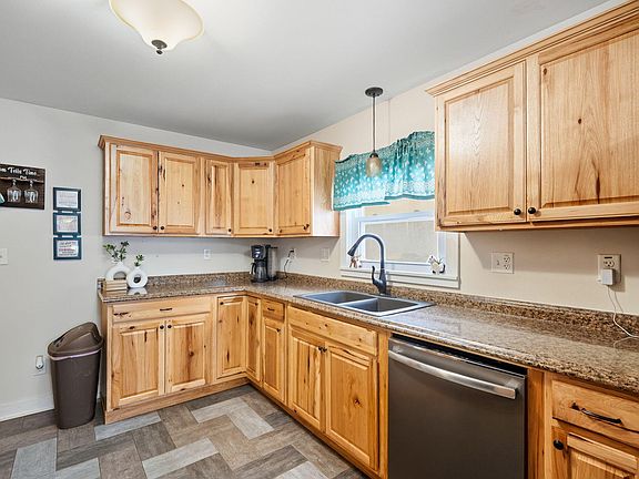 5th image of 2774 S Johnson Rd