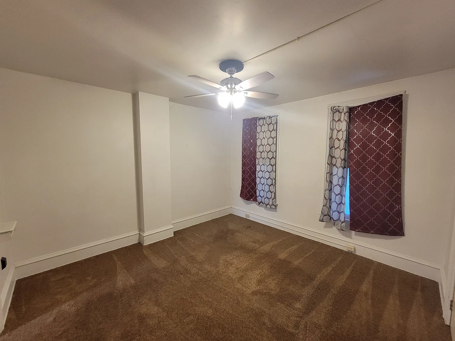 523 Rhomberg — Photo 2