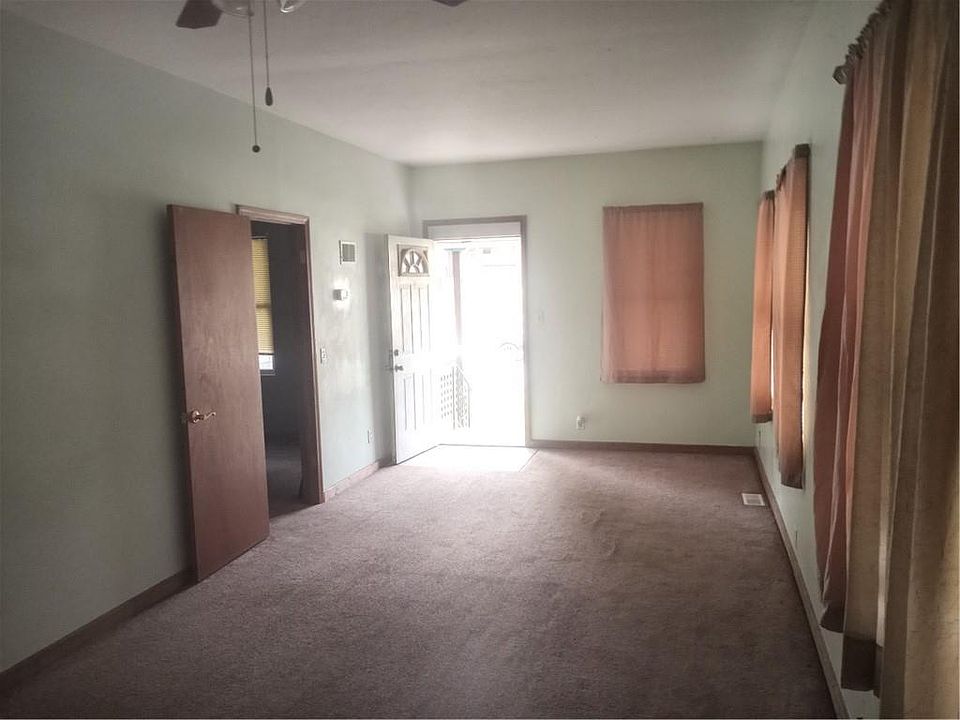 2nd image of 326 N Drury Ave