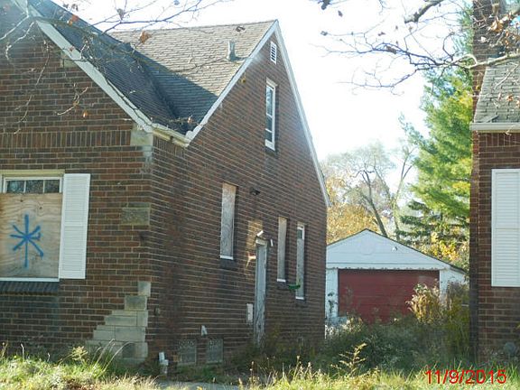 4th image of 6143 Hereford St