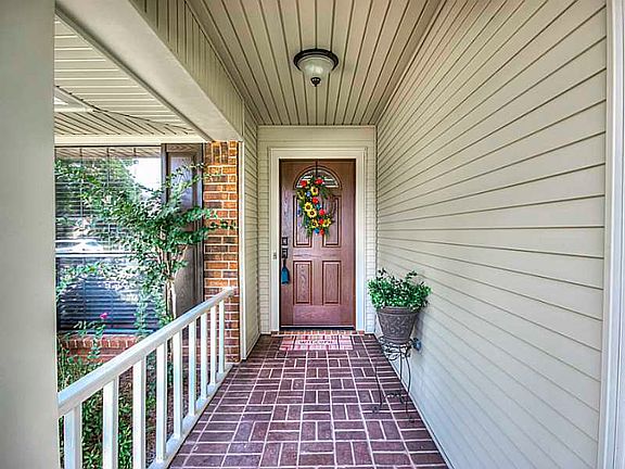 2nd image of 1404 Preston Ct