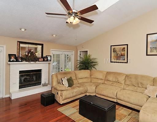 2nd image of 2221 Cork Oak St W