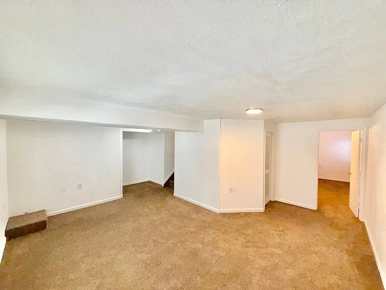 4899 Saddle Ridge Dr — Photo 9