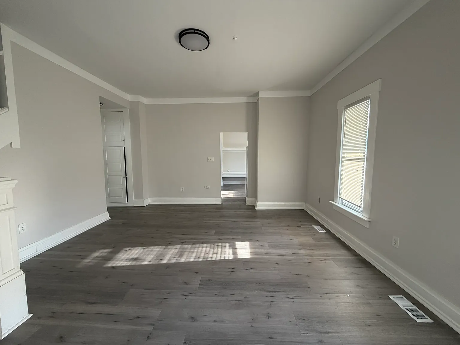 3 bed, 1.5 bath, 1600 sqft, $1,800 — Photo 4