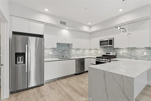 5820 La Mirada Ave #302 Photo 1