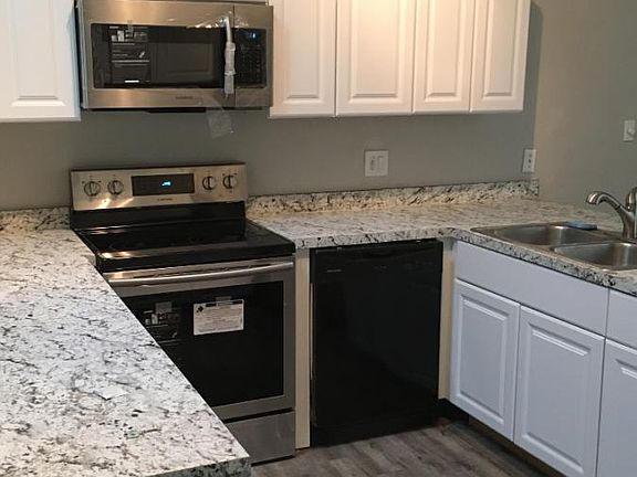 4th image of 1024 Seminole Creek Dr