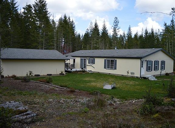 3rd image of 51 NE Erickson Dr