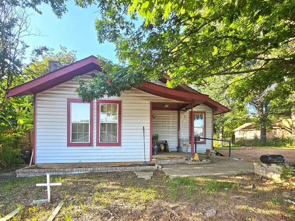 607 W Duval St, Troup, TX 75789