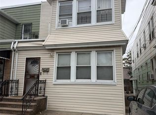 9008 185th St, Hollis, NY 11423