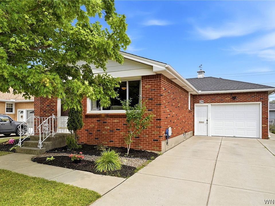 1st image of 29 Bay Ln