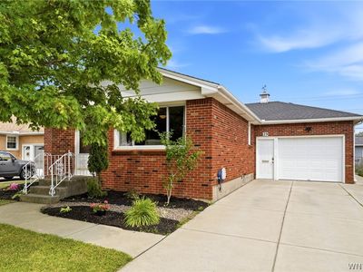 29 Bay Ln, Cheektowaga, NY, 14225