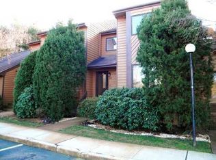 26 Dorado Ct, Old Bridge, NJ 08857
