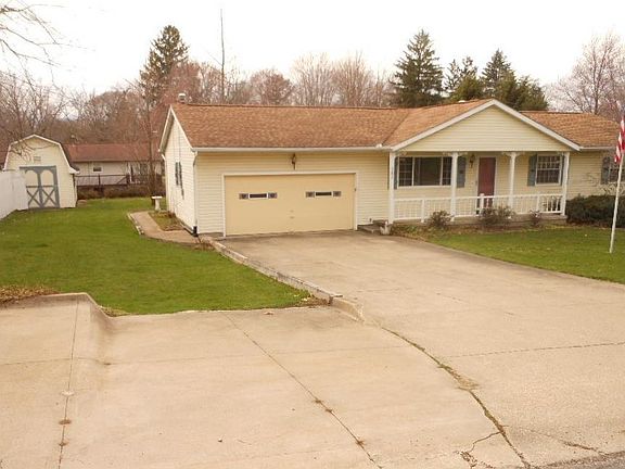 2nd image of 282 W Ingleside Dr