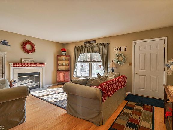 5th image of 2490 Bruen Ln