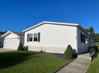 19 Petunia Cir, Matteson, IL 60443