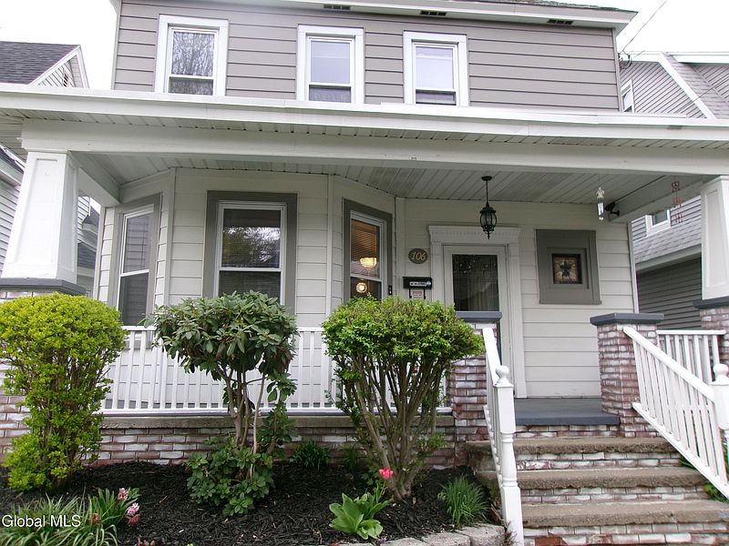 3rd image of 106 Vley Road