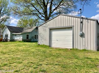 189 Fir Rd, La Russell, MO 64848