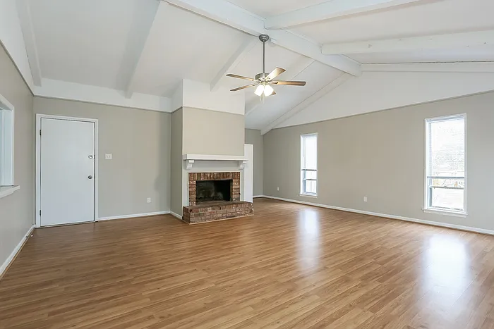 5425 Randolph Rd — Photo 5