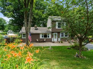 204 Annisquam Rd, Highland Lakes, NJ 07422