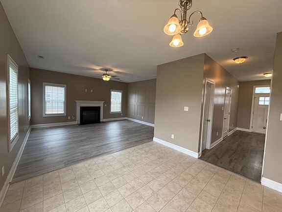 5th image of 203 Moonstone Ct