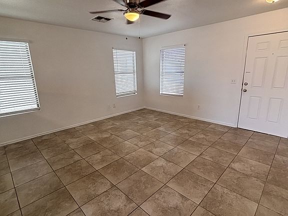 2nd image of 202 E Gwen St
