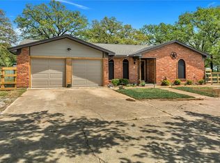 1537 Tarver Rd, Burleson, TX 76028